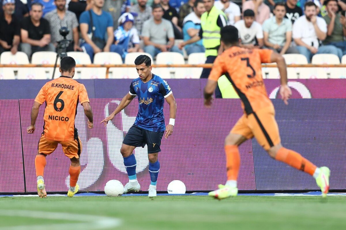 استقلال باید در هفته هجدهم رقابت‌های لیگ برتر فوتبال به مصاف مس کرمان برود.