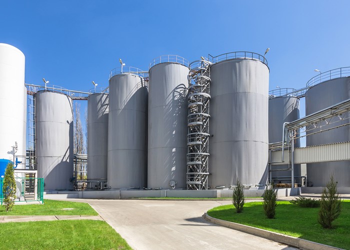کاربرد مخازن ذخیره مایعات: اهمیت، انواع و استفاده‌های صنعتی