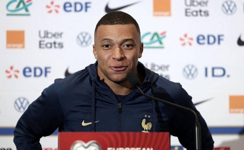 ابراز علاقه امباپه برای شاگردی آنری