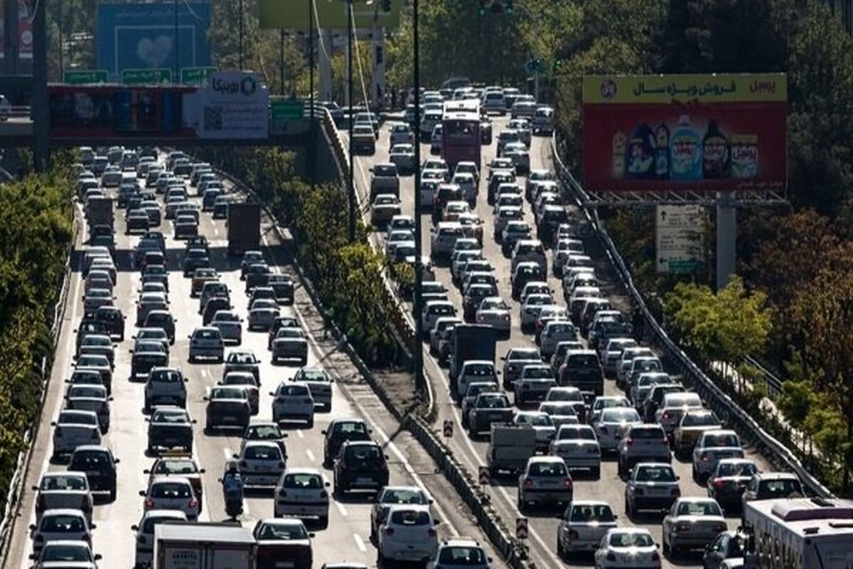 ترافیک نیمه سنگین در معابر و بزرگراه‌های پایتخت
