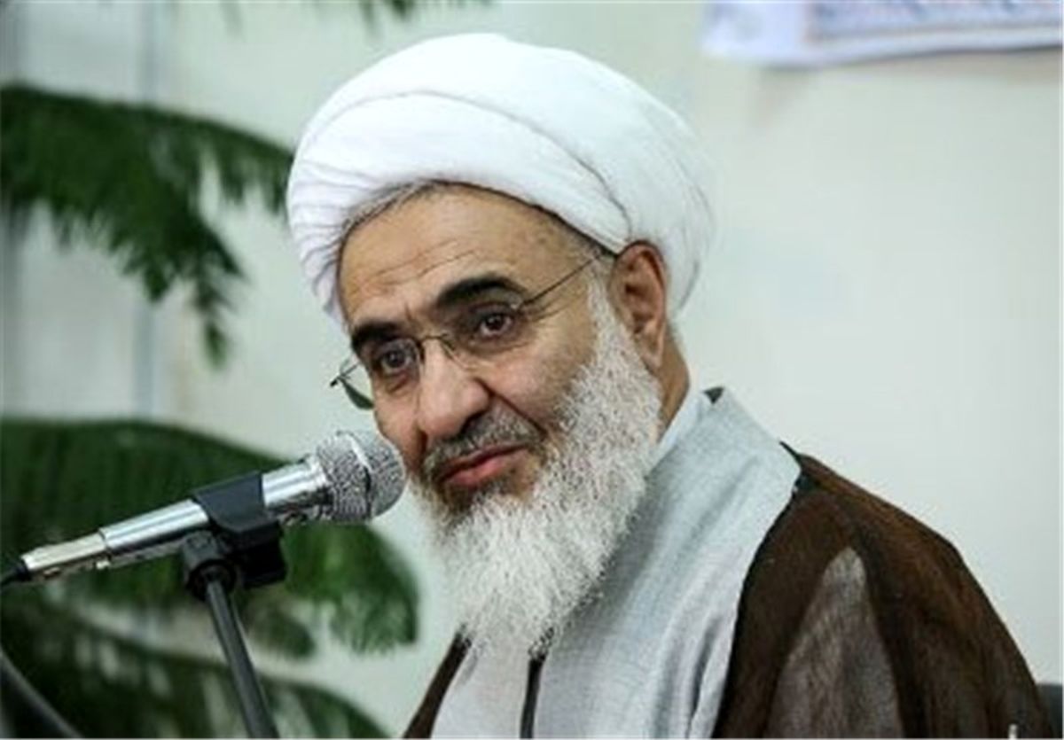  حقوق‌های نجومی سبب سلب اعتماد مردم از دولت شد 