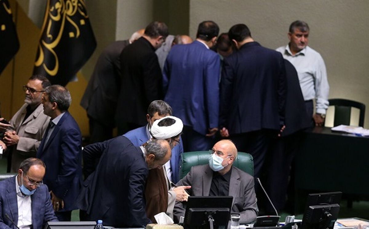 عاملان فساد فولاد را ممنوع الخروج کنید