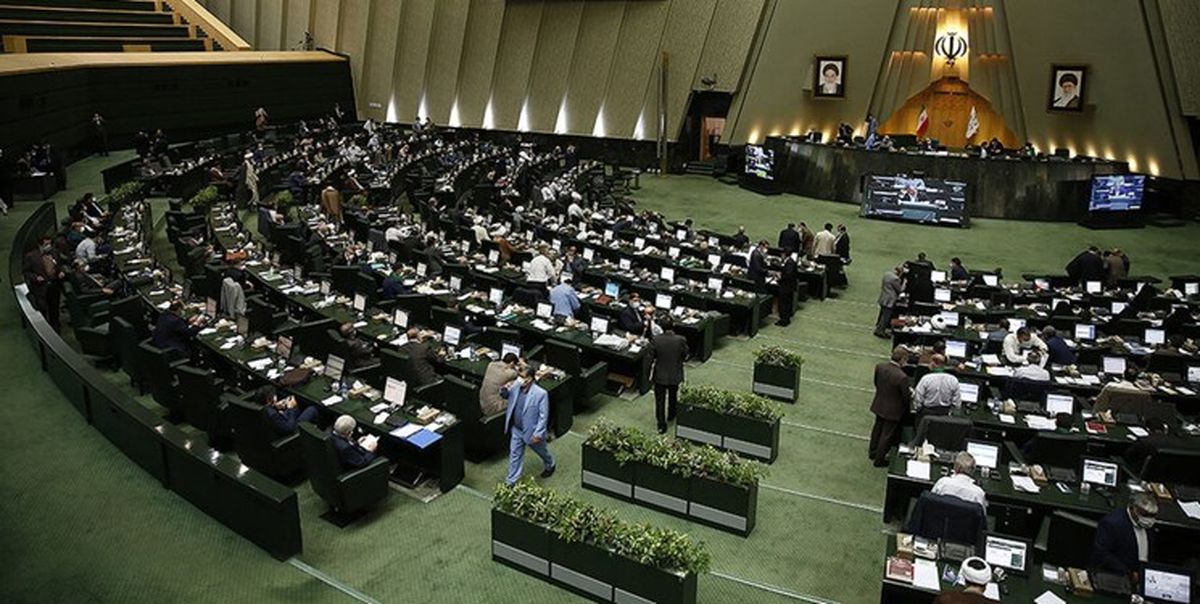 جزئیات جلسه غیرعلنی مجلس با رئیس کل بانک مرکزی