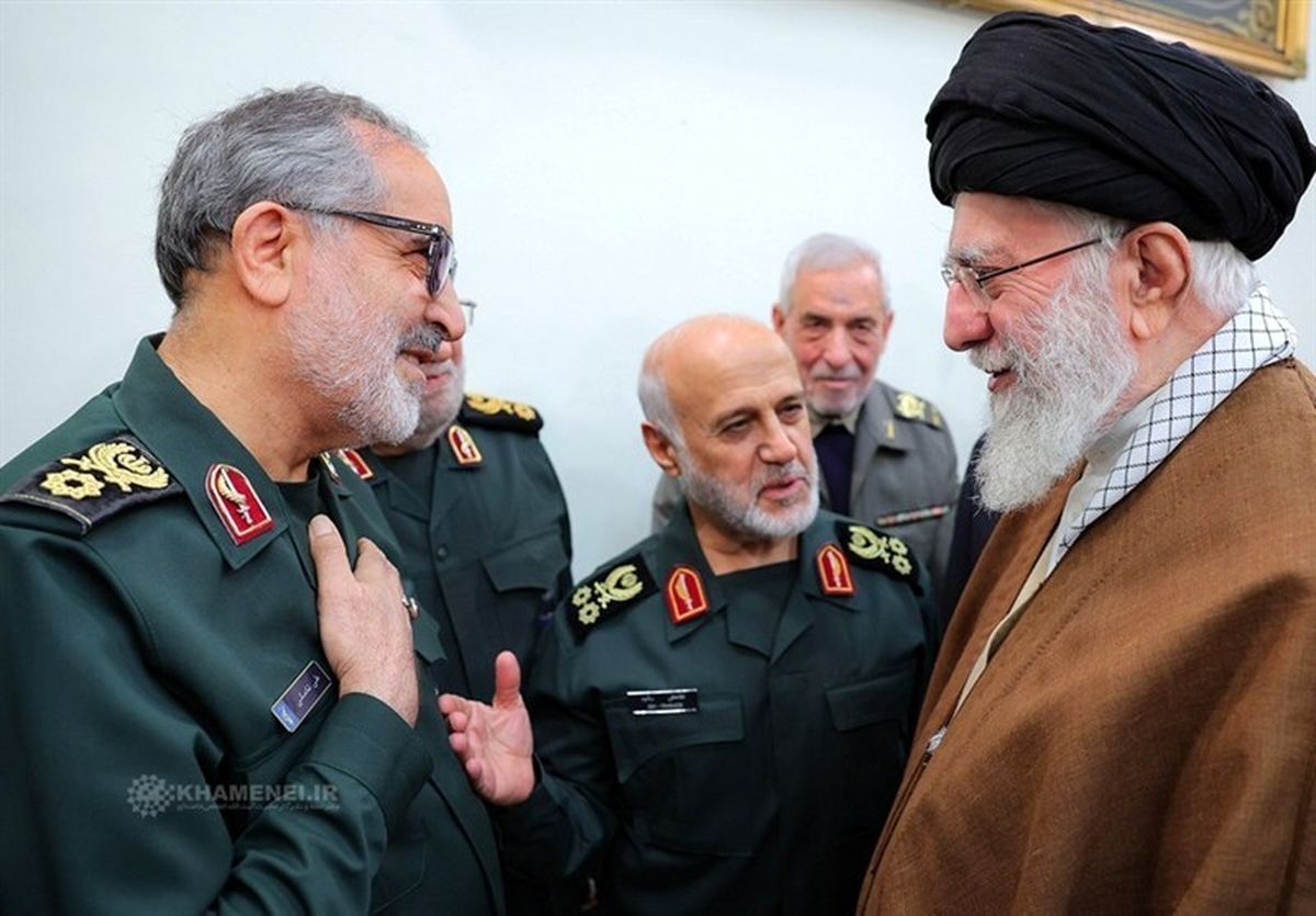 
گفت‌وگوی جالب و شنیدنی شهید شادمانی با رهبر انقلاب 
