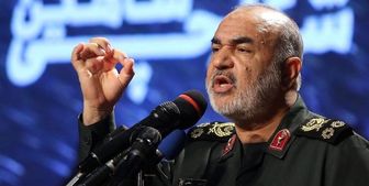 سلامی: برای دفاع از کشورمان دستمان بر روی ماشه است
