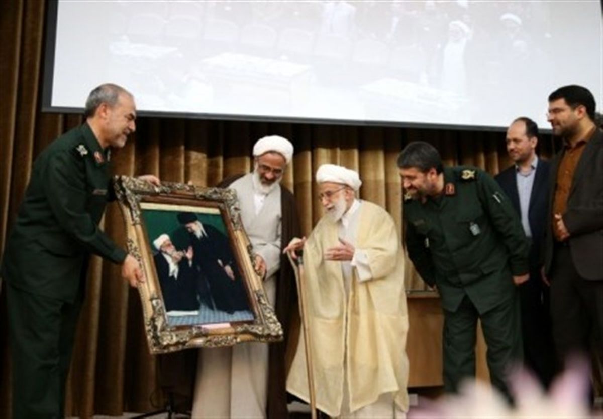 تجلیل از  ۴۰ سال مجاهدت آیت‌الله جنتی در سپاه پاسداران 