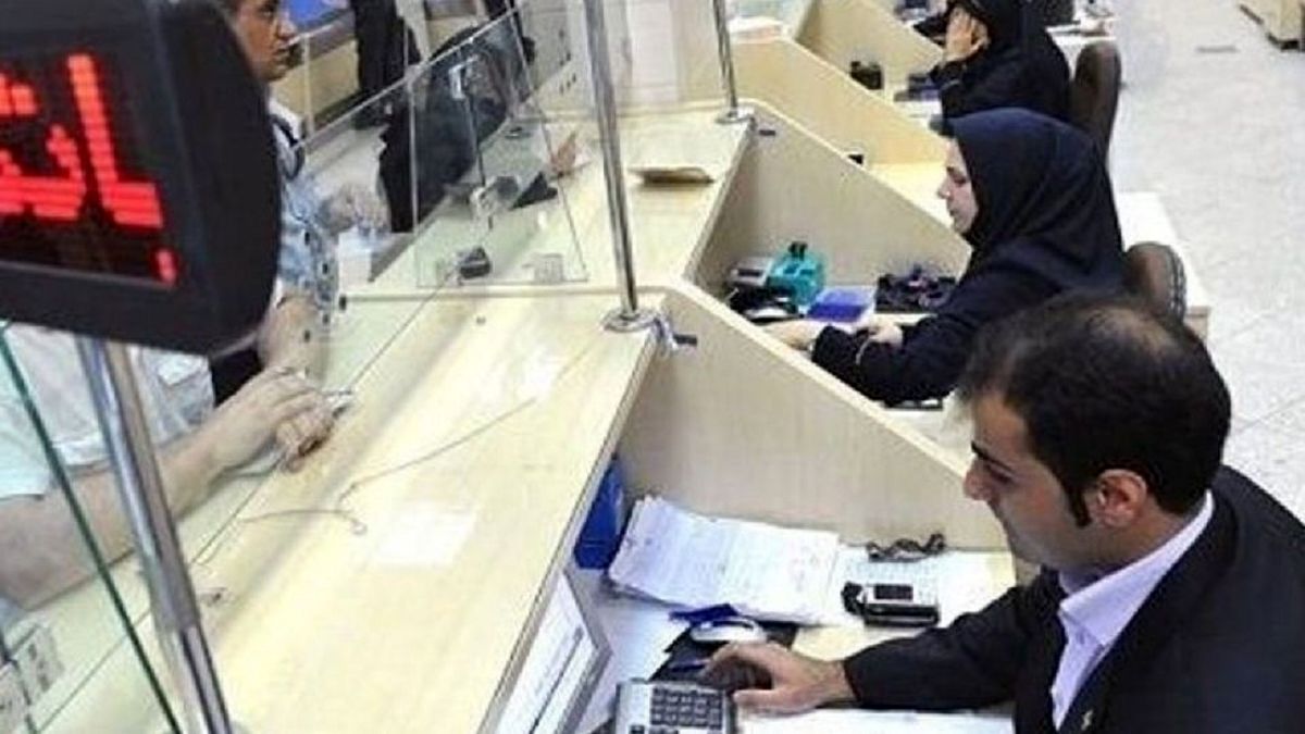 ۵ بانک دولتی سودده شده‌اند
