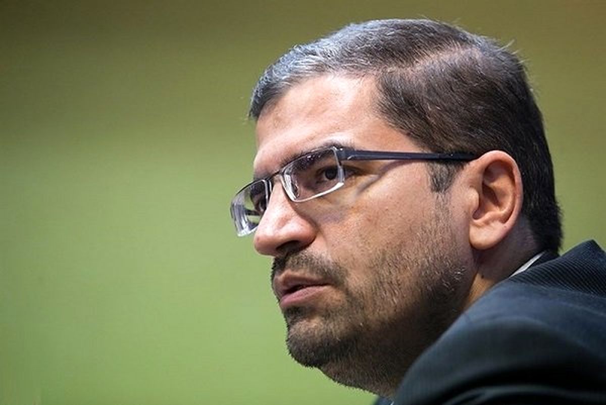 بازنشستگان در موعد قانونی از مسئولیت کناره‌گیری کنند 