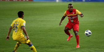 حضور پاتوسی روی نیمکت فولاد+ عکس 