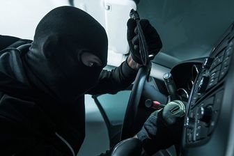 آمار سرقت خودرو در سال 1400 به همراه بهترین راه های جلوگیری از سرقت خودرو
