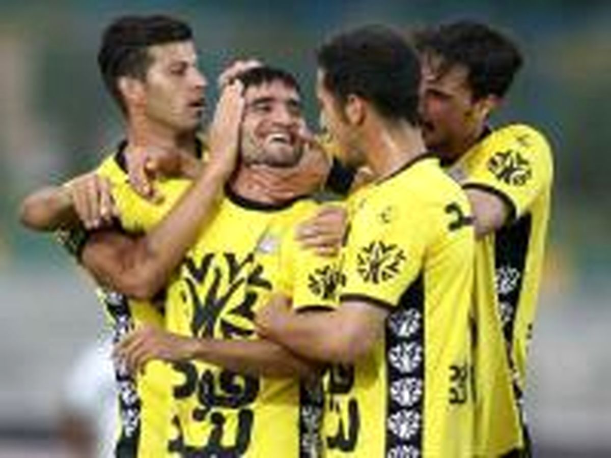 پرسپولیس لب تر کند بازیکنمان را به آنها می دهیم