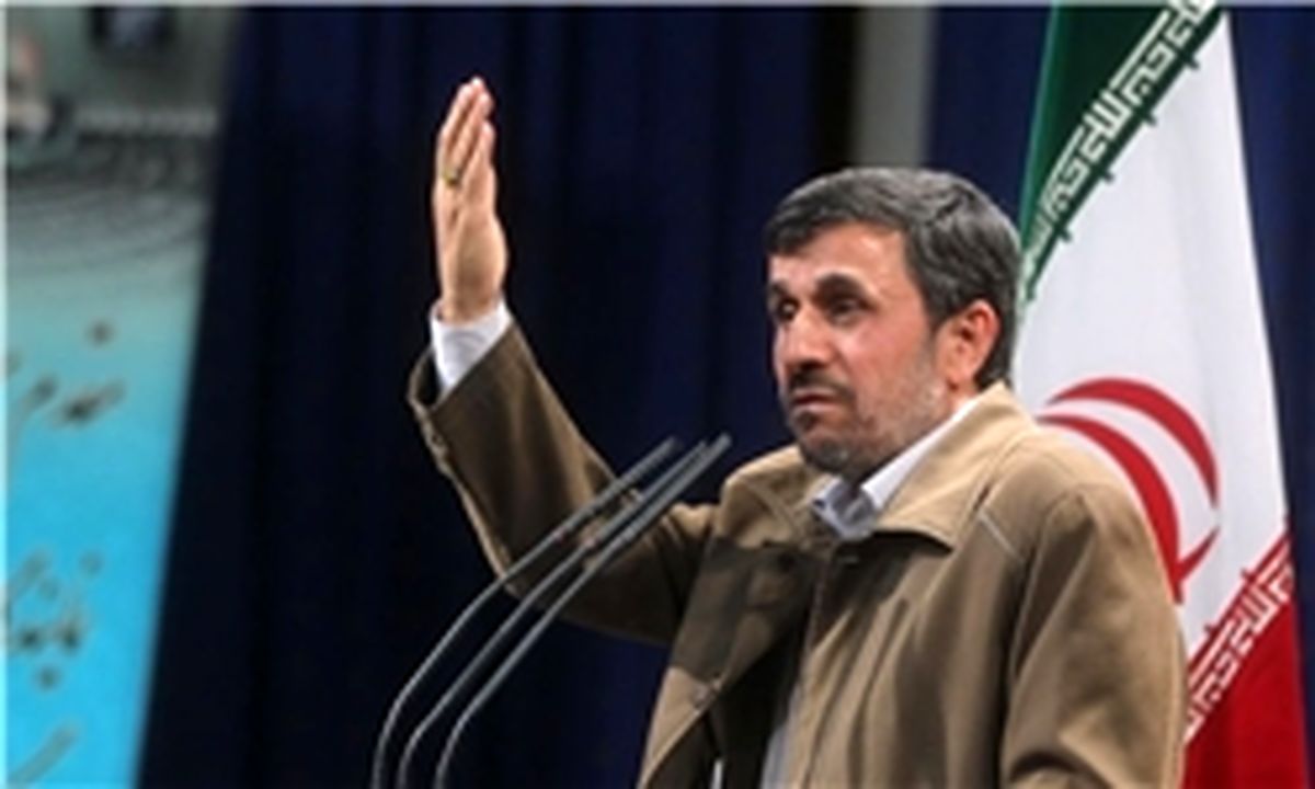 احمدی‌نژاد وارد همدان شد