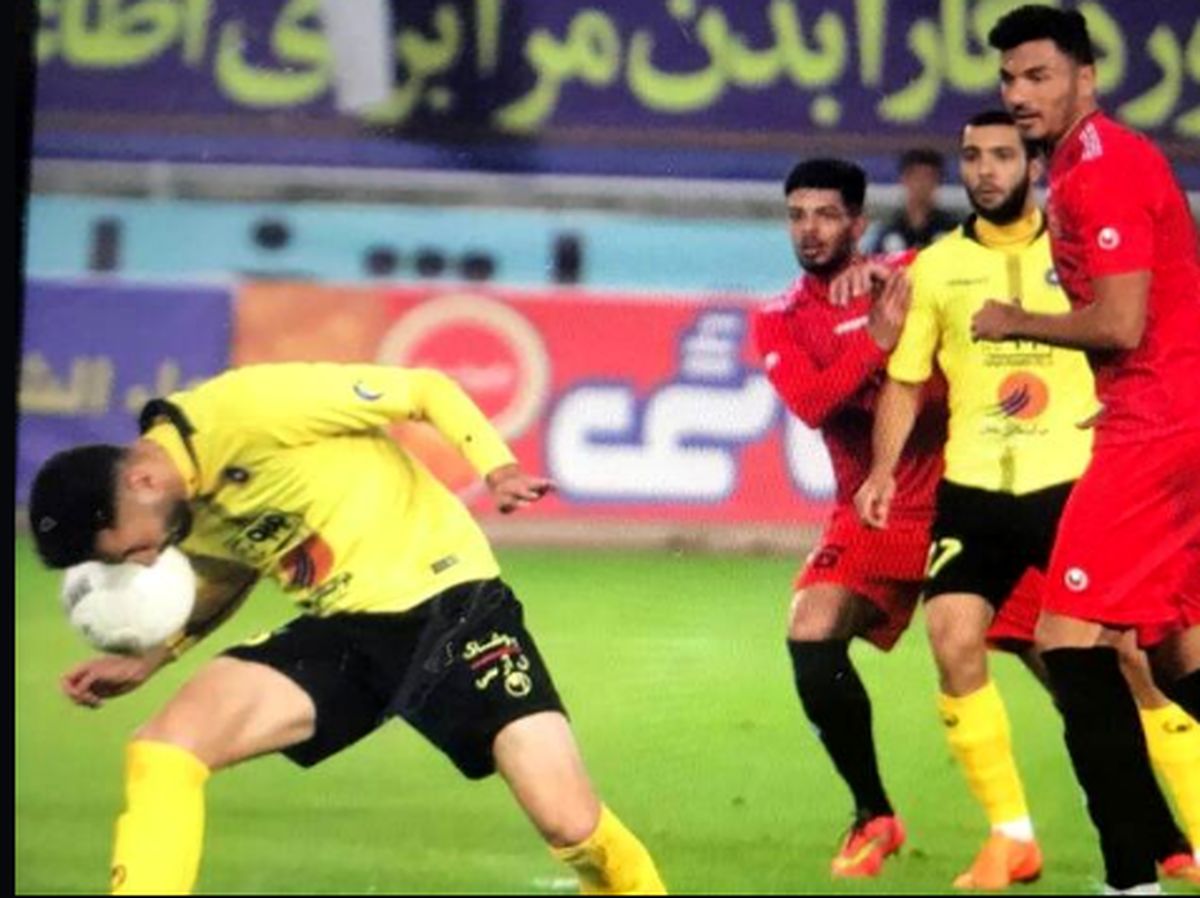 شهر خودرو رسما از داور بازی با سپاهان شکایت کرد
