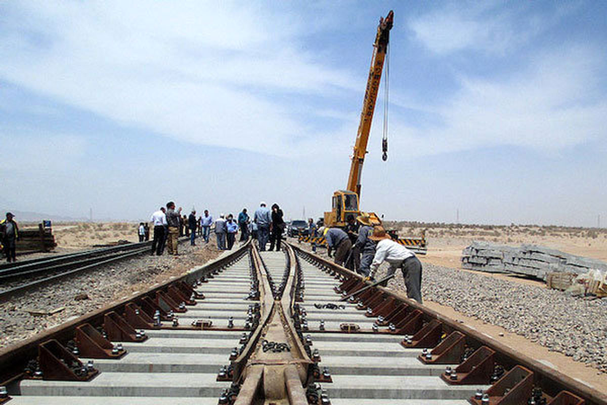 اتصال پنج مرکز استان به شبکه ریلی تا پایان امسال