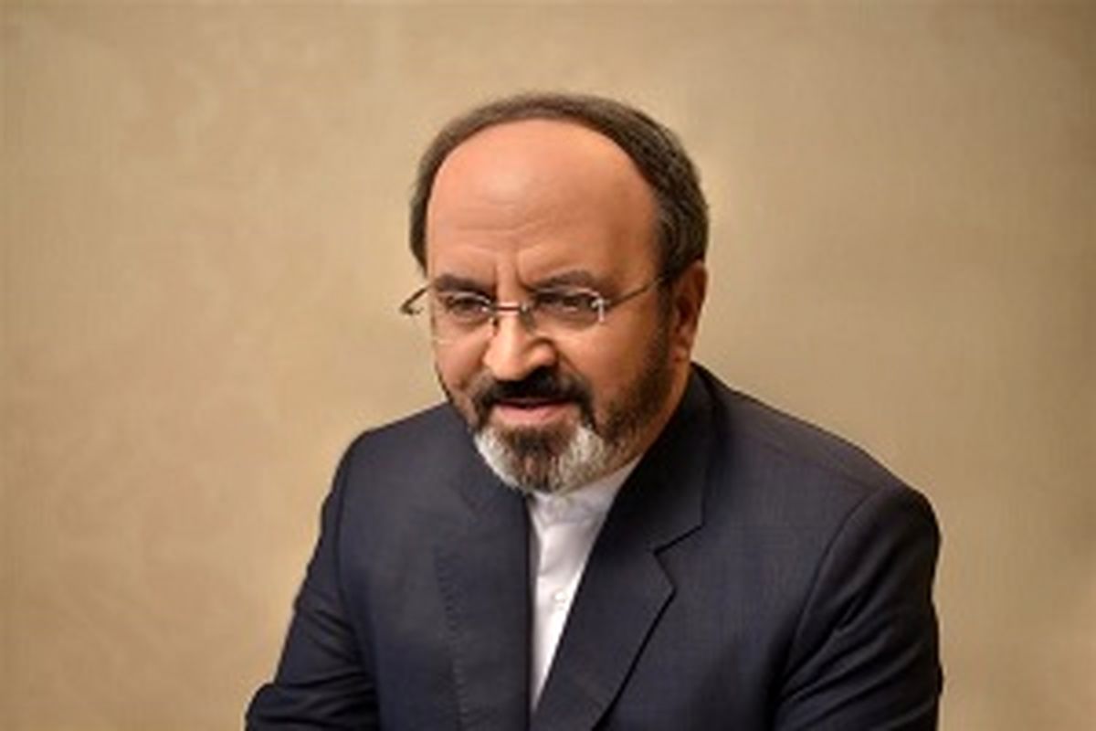 مربی مثل شفر نباید دغدغه خودرو و اینترنت داشته باشد