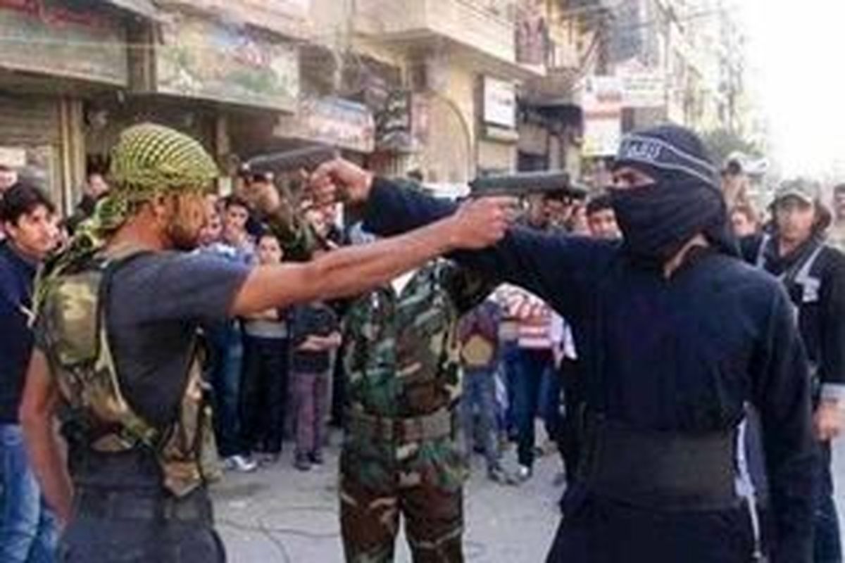 
تروریستها در ادلب به جان هم افتادند
