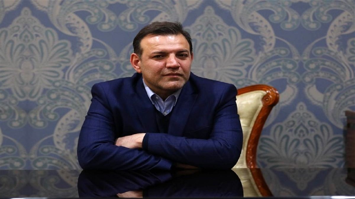 عزل عزیزی خادم رسمی شد