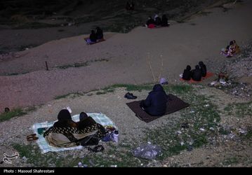 شب قدر در کهف الشهدا/ گزارش تصویری