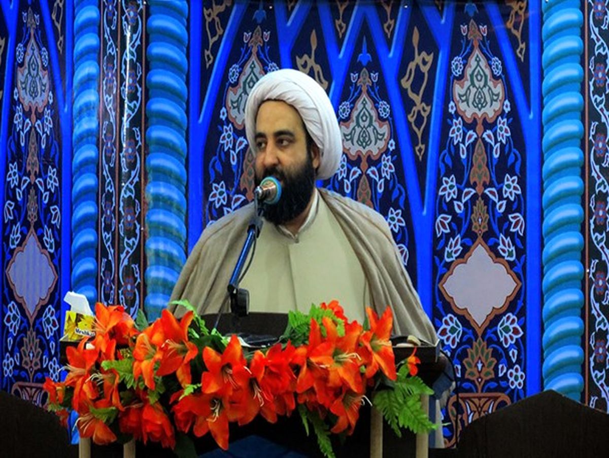 با عاملان فیش های نجومی مثل یک خائن برخورد شود