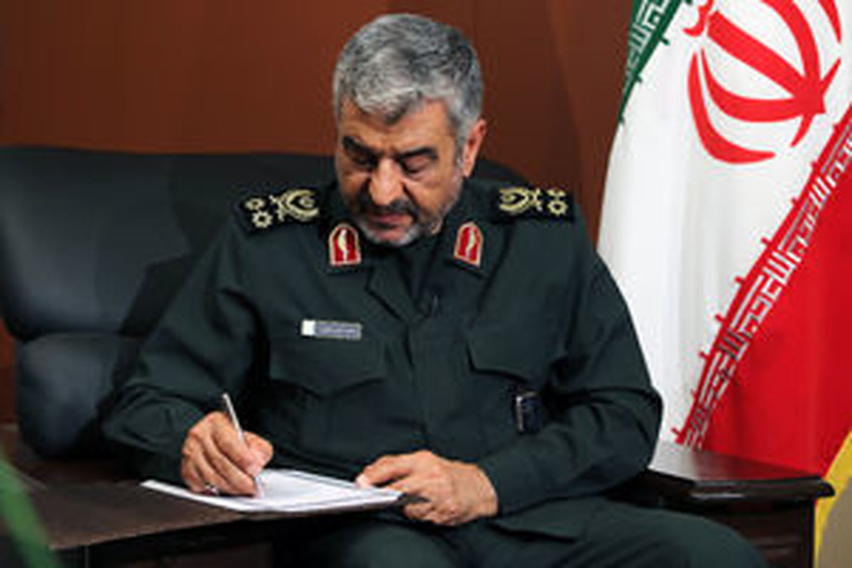  فرمانده سپاه درگذشت والده سردار مقدم‌فر را تسلیت گفت 