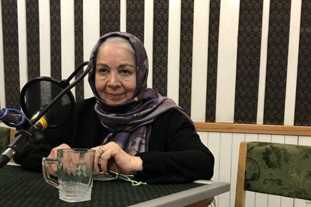 تقدیر از بانوی محبوب و پیشکسوت رادیو و تلویزیون