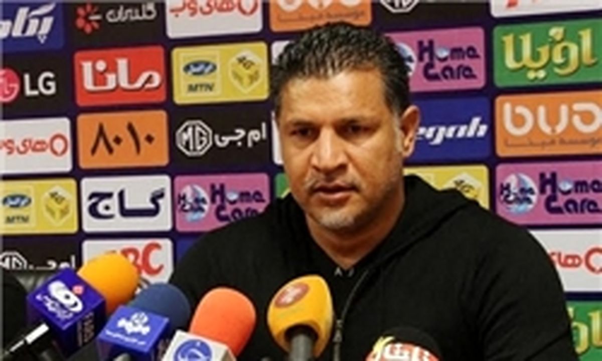 دایی: عده‌ای بدون گواهینامه در فوتبال ایران رانندگی می‌کنند