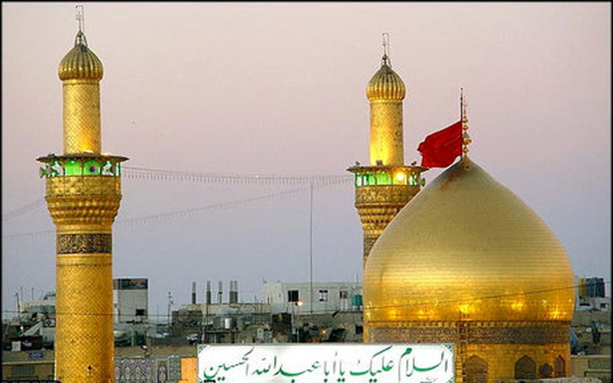 تصاویر دلنشین از غبارروبی گنبد حرم مطهر امام حسین(ع)