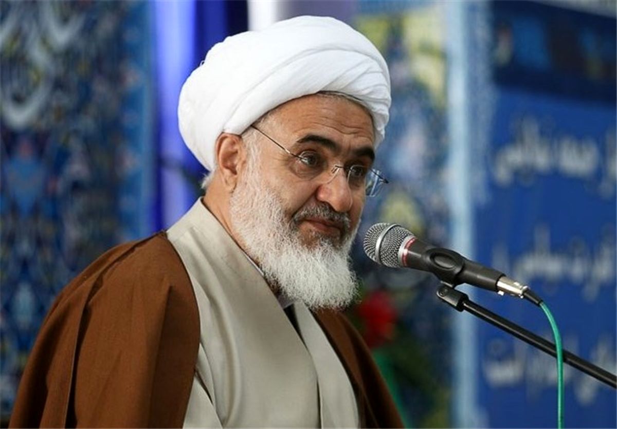  مسئولان در تصمیم‌گیری‌ها از عدالت و انصاف خارج نشوند 