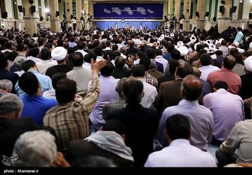 دیدار مقام معظم رهبری با اقشار مردم