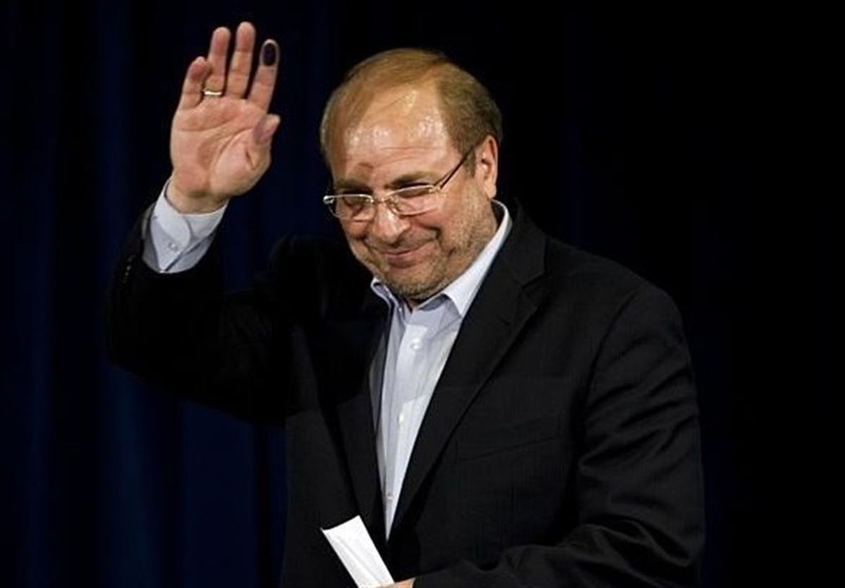 محبوبیت قالیباف از روحانی بیشتر شد