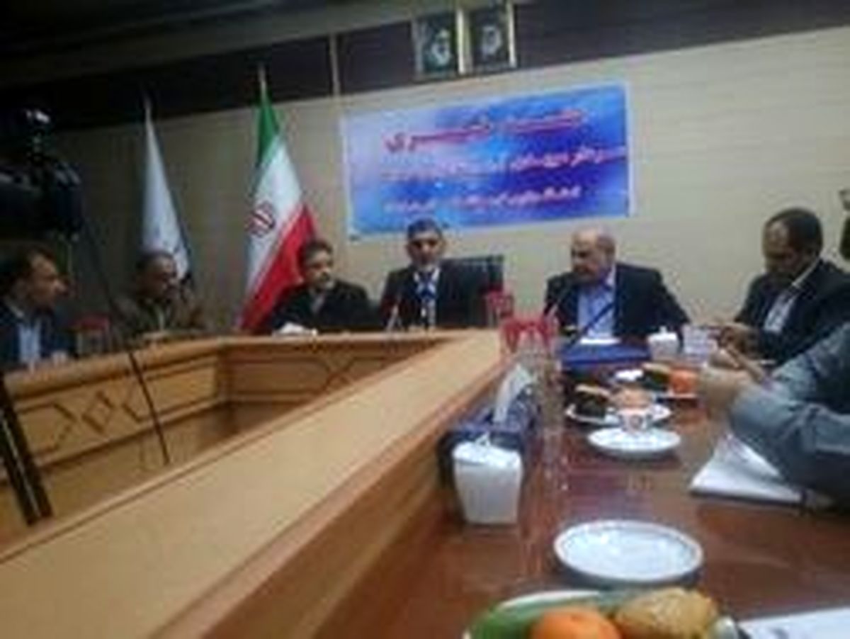  قوه قضاییه دلایل عدم برخورد با یقه سفید‌ها را تشریح کند 
