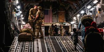 افغان‌های گریخته، برای ورود به آمریکا به در بسته خوردند