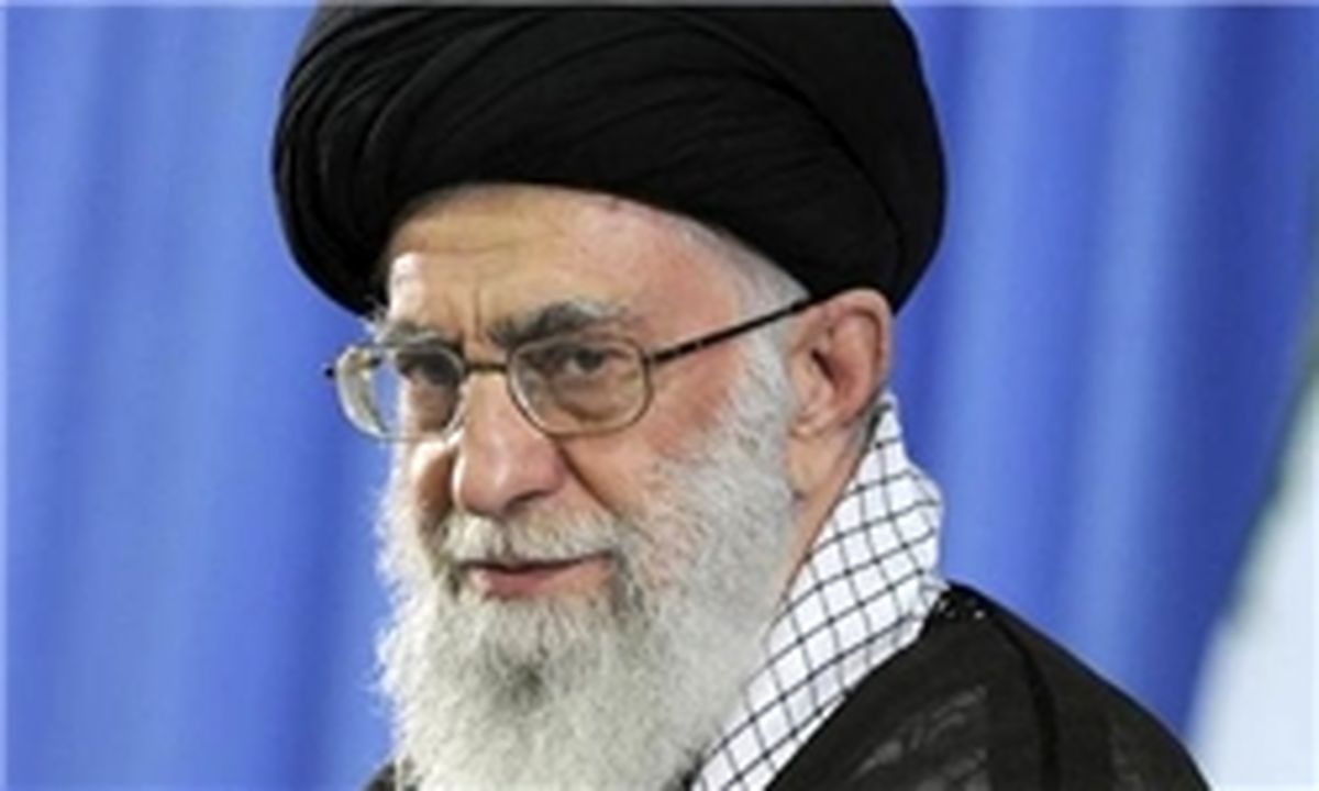 رونمایی کتاب «دفاع هوشمند در اندیشه امام خامنه‌ای» 
