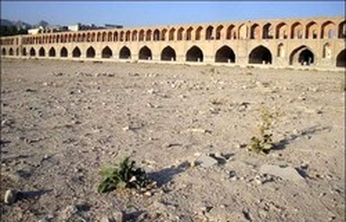 رئیس جمهور برای حل مشکل زاینده رود بسیار جدی هستند