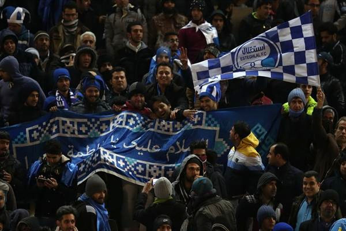 برف بازی هواداران استقلال و ماشین سازی