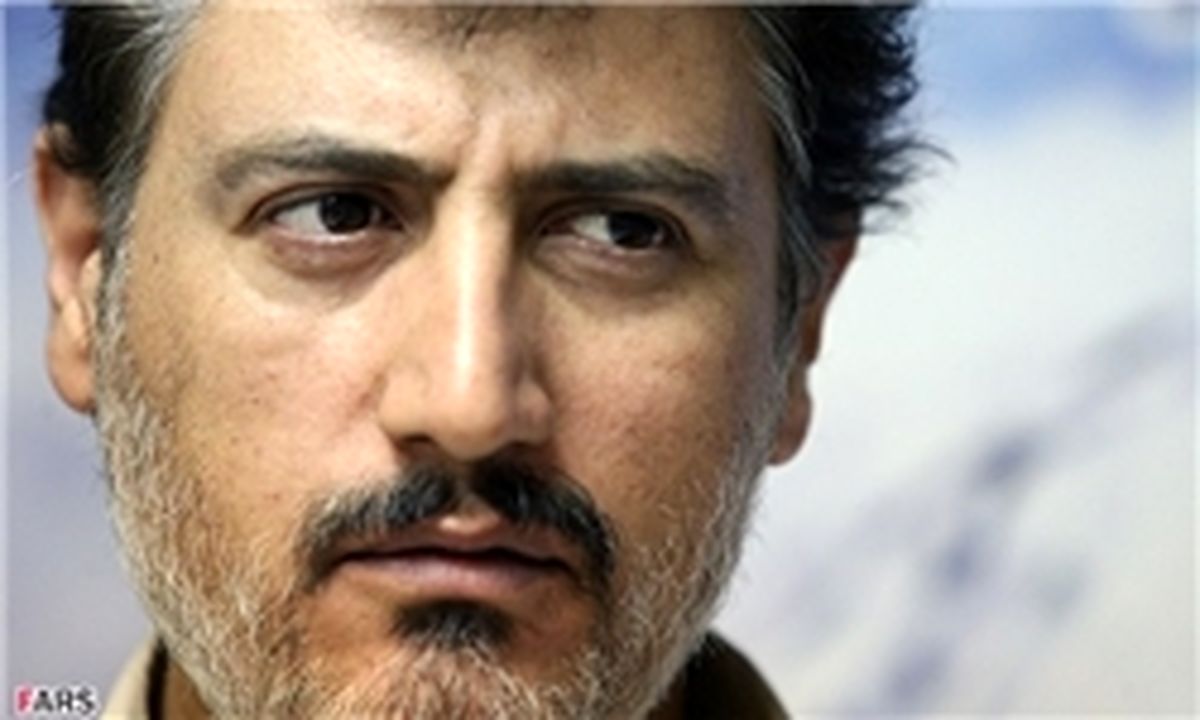 باید فلان جریان سیاسی طرفدار فلان شاعر باشد، نه برعکس
