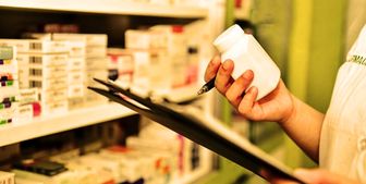 سیاست‌های غلط دولت قبل عامل آشفتگی بازار دارو