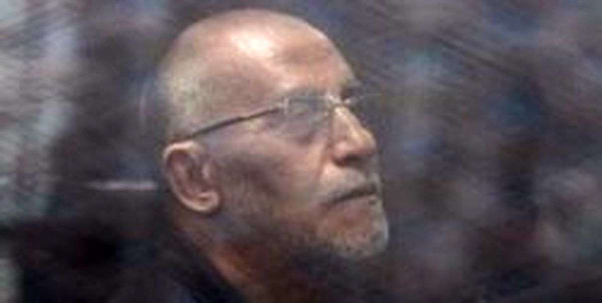 رهبر اخوان المسلمین مصر باز هم به حبس ابد محکوم شد