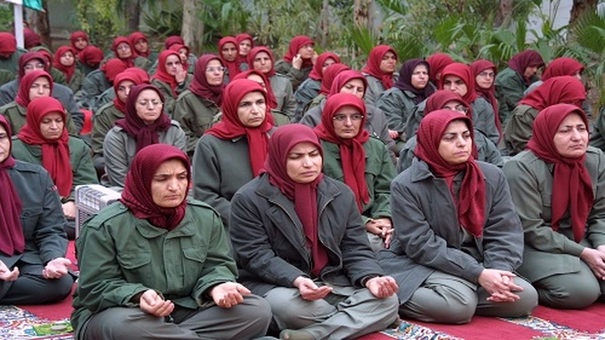 بخشی از دادگاه دیروز منافقین، که محتوای آن مثبت ۱۸ سال است !