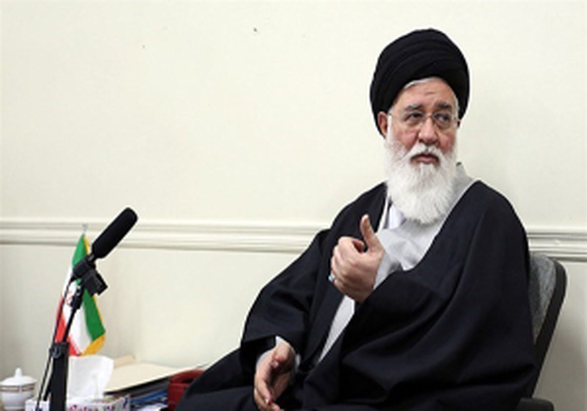 ورود فرهنگ غربی با تأسیس مدارس توسط شرکت‌های تجاری
