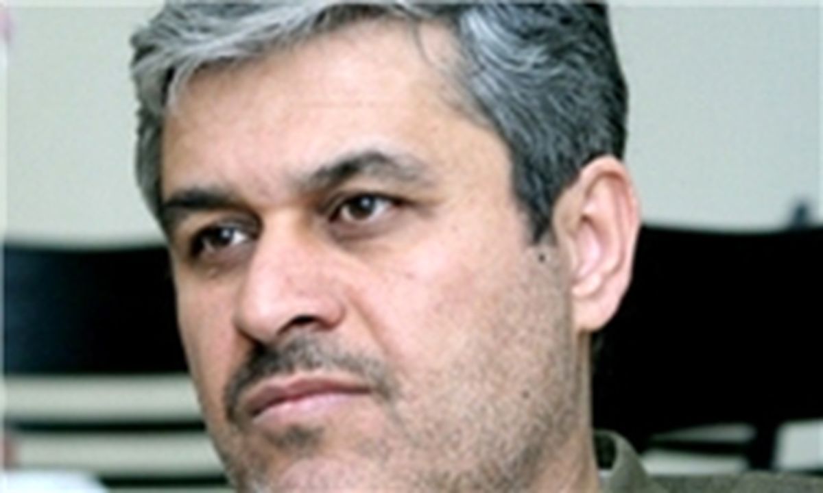 وزیر اقتصاد هر روز به مجلس می‌آید و می‌رود
