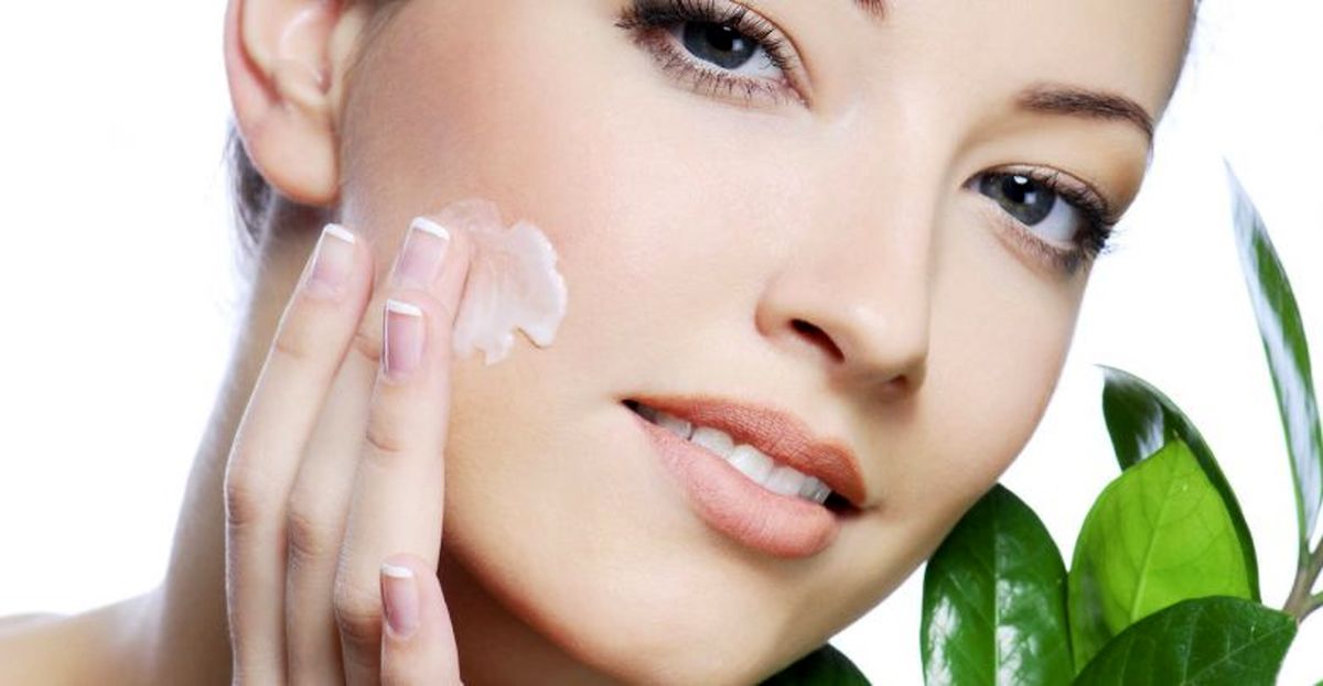 چگونه با یخ درمانی پف صورت را کاهش دهیم؟