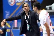 سرمربی تیم ملی فوتسال: بازیکنانم حرفه‌ای فکر می‌کنند 