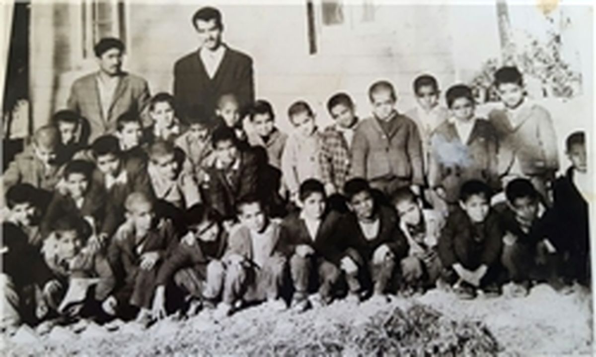دیدار دانش‌آموزان یک‌ دبستان بعد از ۵۵ سال+تصاویر