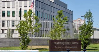 آمریکا به دنبال خارج کردن خانواده دیپلمات‌هایش از اوکراین