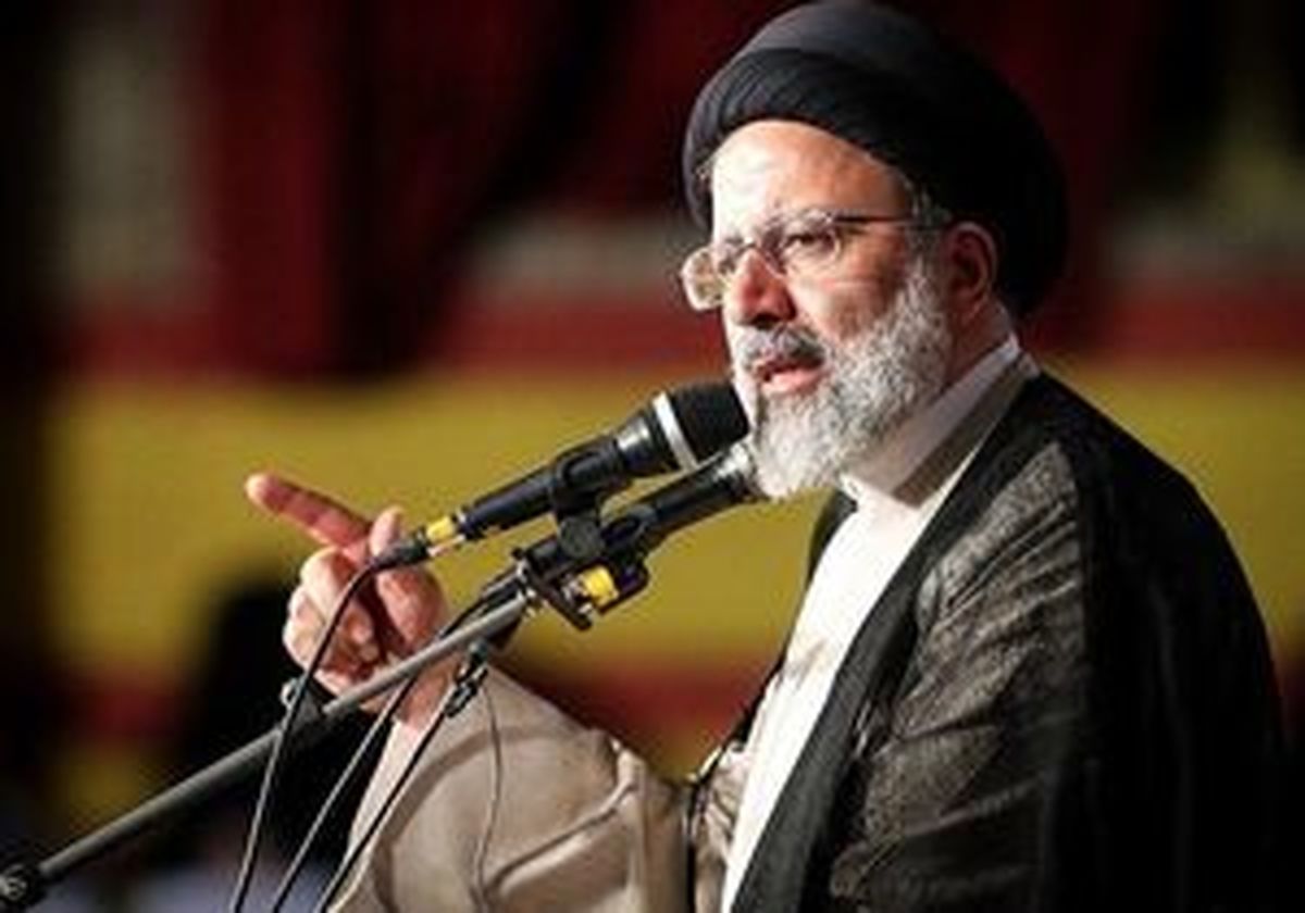امروز ارتش، سپاه پاسداران و بسیجیان ما در عرصه‌های مختلف افتخارآفرین‌اند