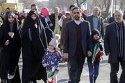 بچه های شهید مالک رحمتی دست در دست پدر+عکس