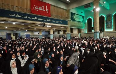 جمعی از معلمان و فرهنگیان با رهبر انقلاب دیدار کردند/گزارش تصویری
