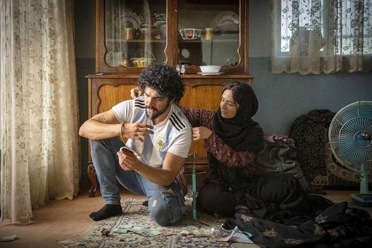 «شادروان» با مقداری سانسور پروانه نمایش گرفت