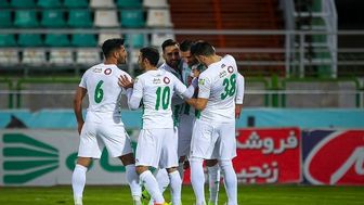 ذوب آهن همچنان بدون سرمربی است